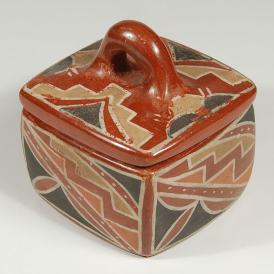 Belen Tapia Pottery - C3790D